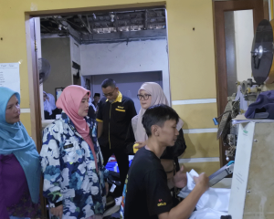 Kunjungan ke Pabrik Acold